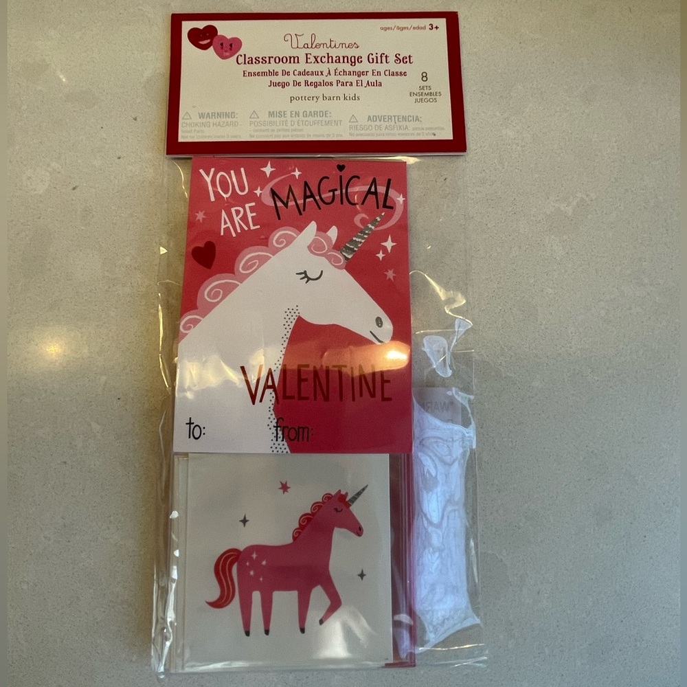 BNWT POTTERY BANR KIDS Unicorn valentines